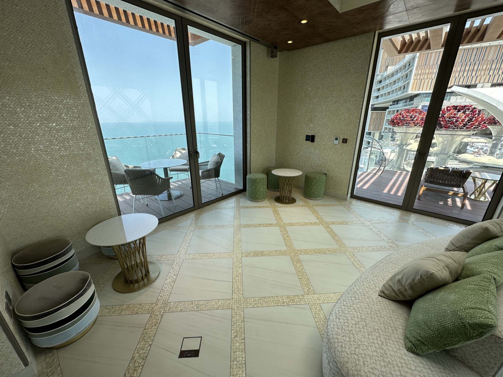 Look-and-Luxury-Travel-Magazine-Atlantis-The-Royal-Dubai-Slideshow-071