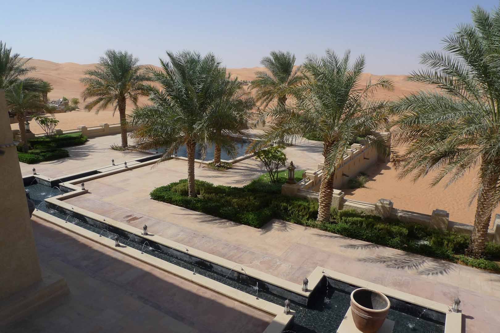 Dubai_Qasr-Al-Sarab_Slideshow_002