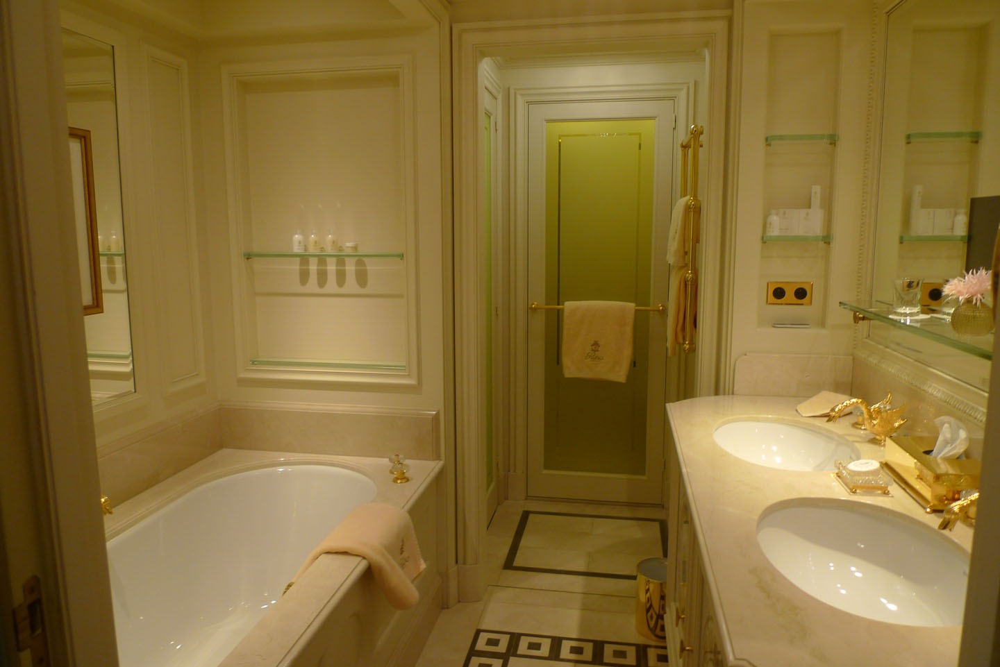 Lookandluxury-Travelblog-Hotelportraets-Ritz-Paris-Slideshow-026
