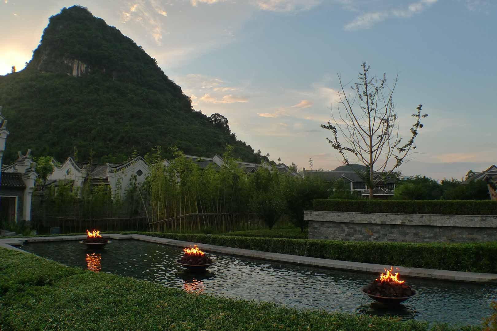 Yangshuo-Xian_Hotels_Banyan-Tree_Slideshow_022
