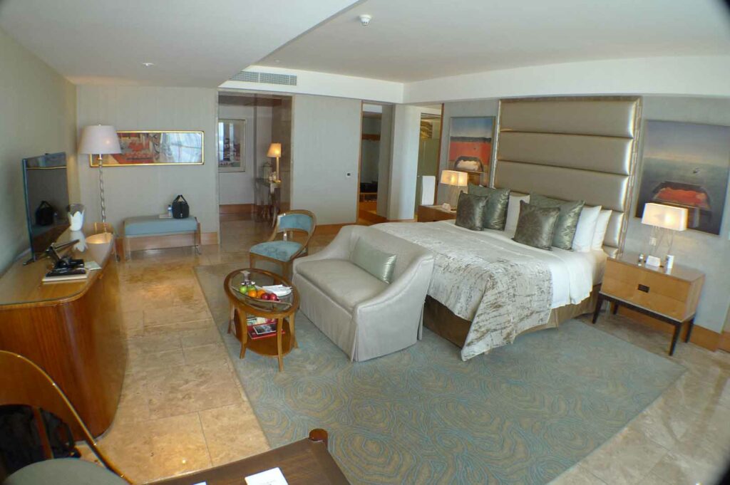 THE SUITES AT HOTEL MULIA SENAYAN - Updated 2024 Prices & Reviews (Jakarta,  Indonesia)